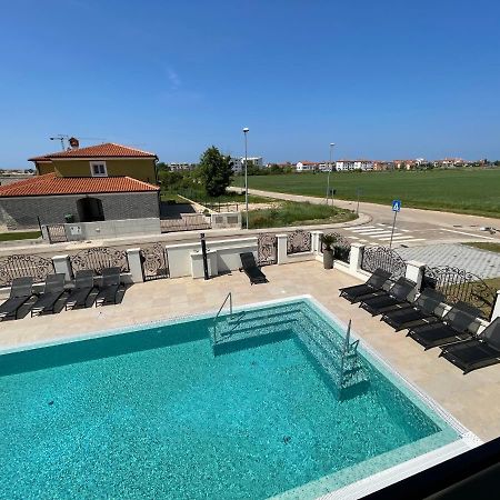 Vila Softic Azra Umag Luaran gambar